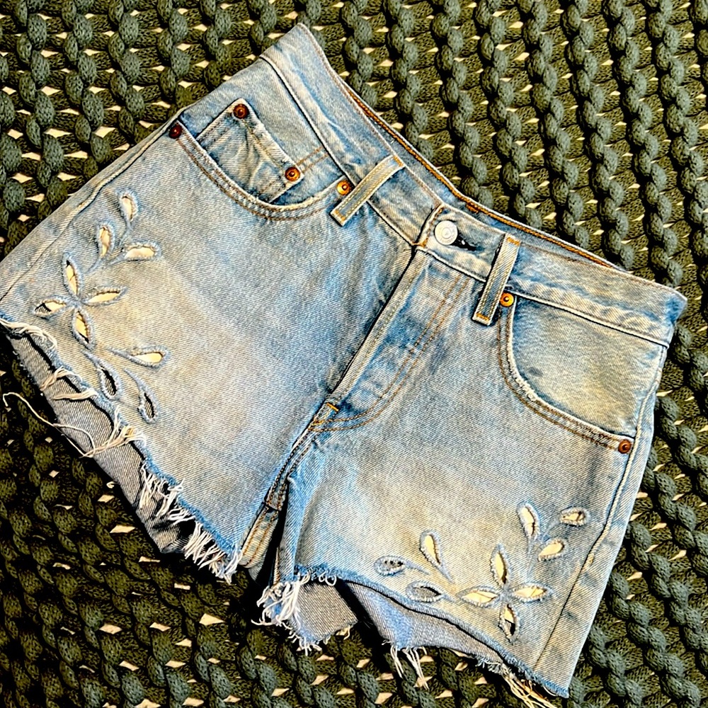 501® ORIGINAL FIT HIGH RISE WOMEN'S SHORTS